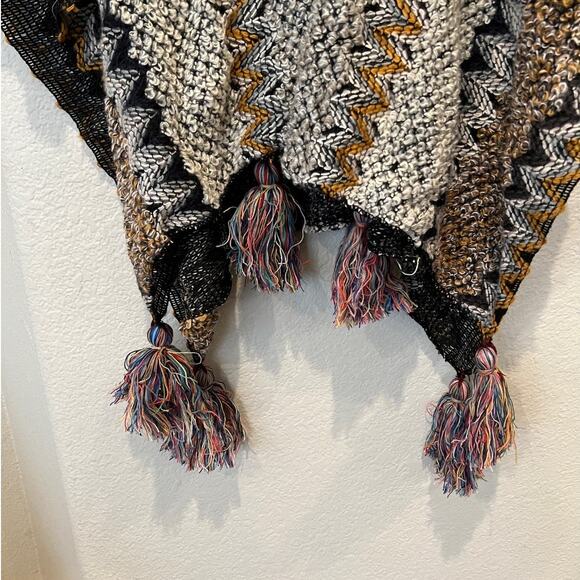 SAACHI Multi Chevron Knit Fringe Duster One Size - Picture 9 of 13